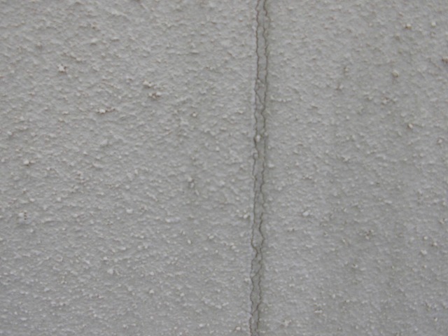 名古屋市中区で外壁目地の劣化が気になりシーリングの打ち替え、外壁と色合わせしました